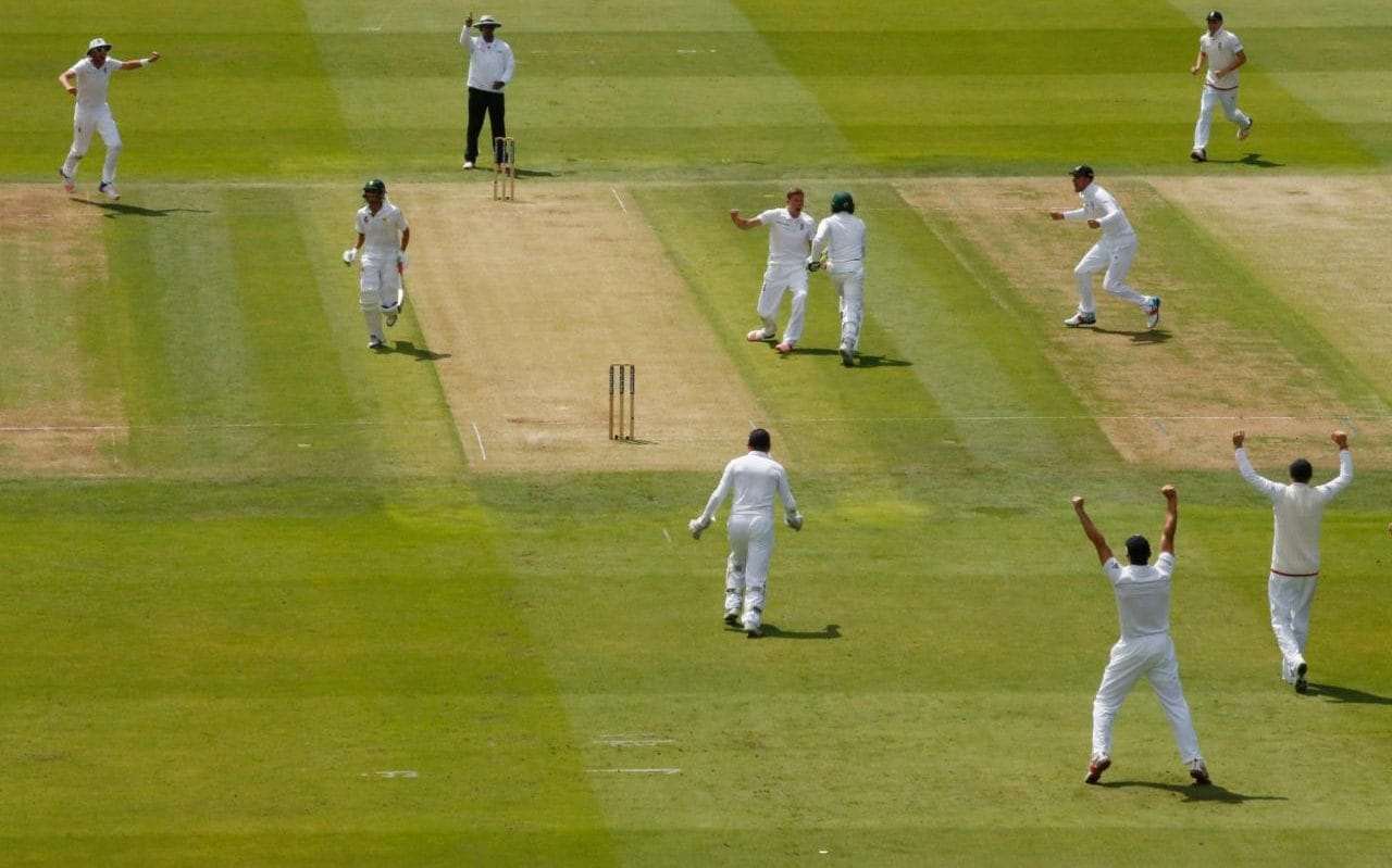 Exciting clash to open cricket season
