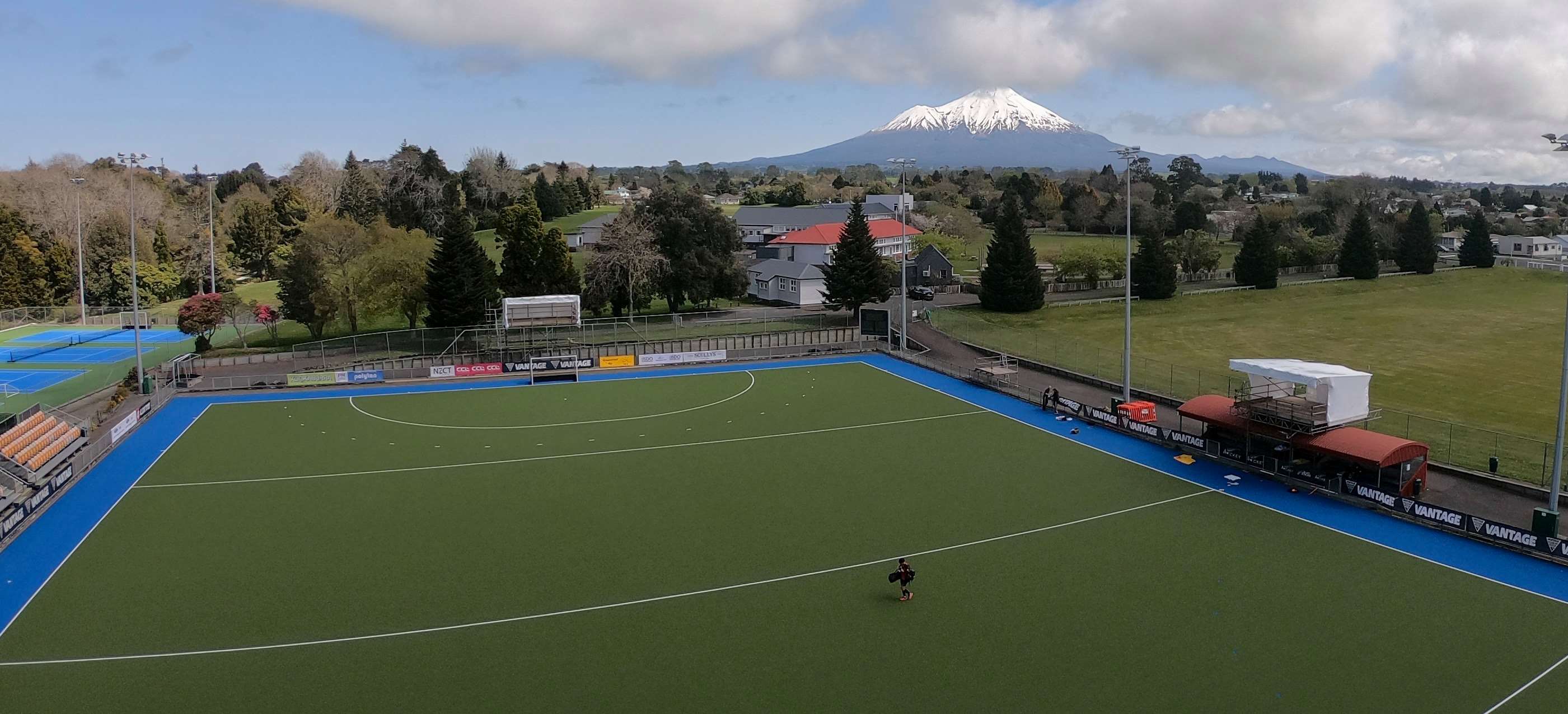 Hockey wants earlier hub start
