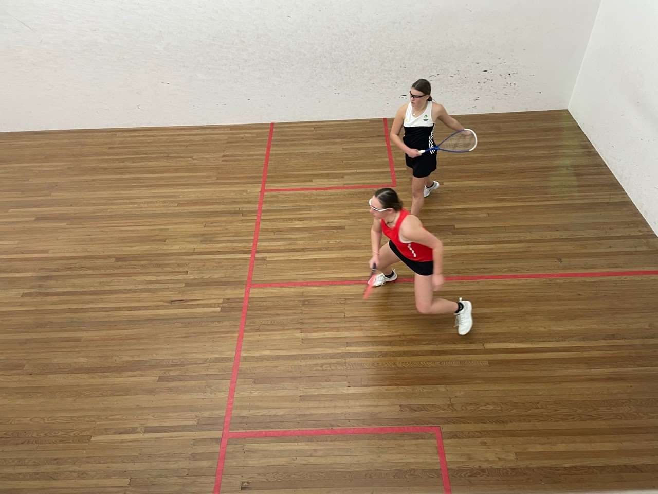 Taranaki siblings take title