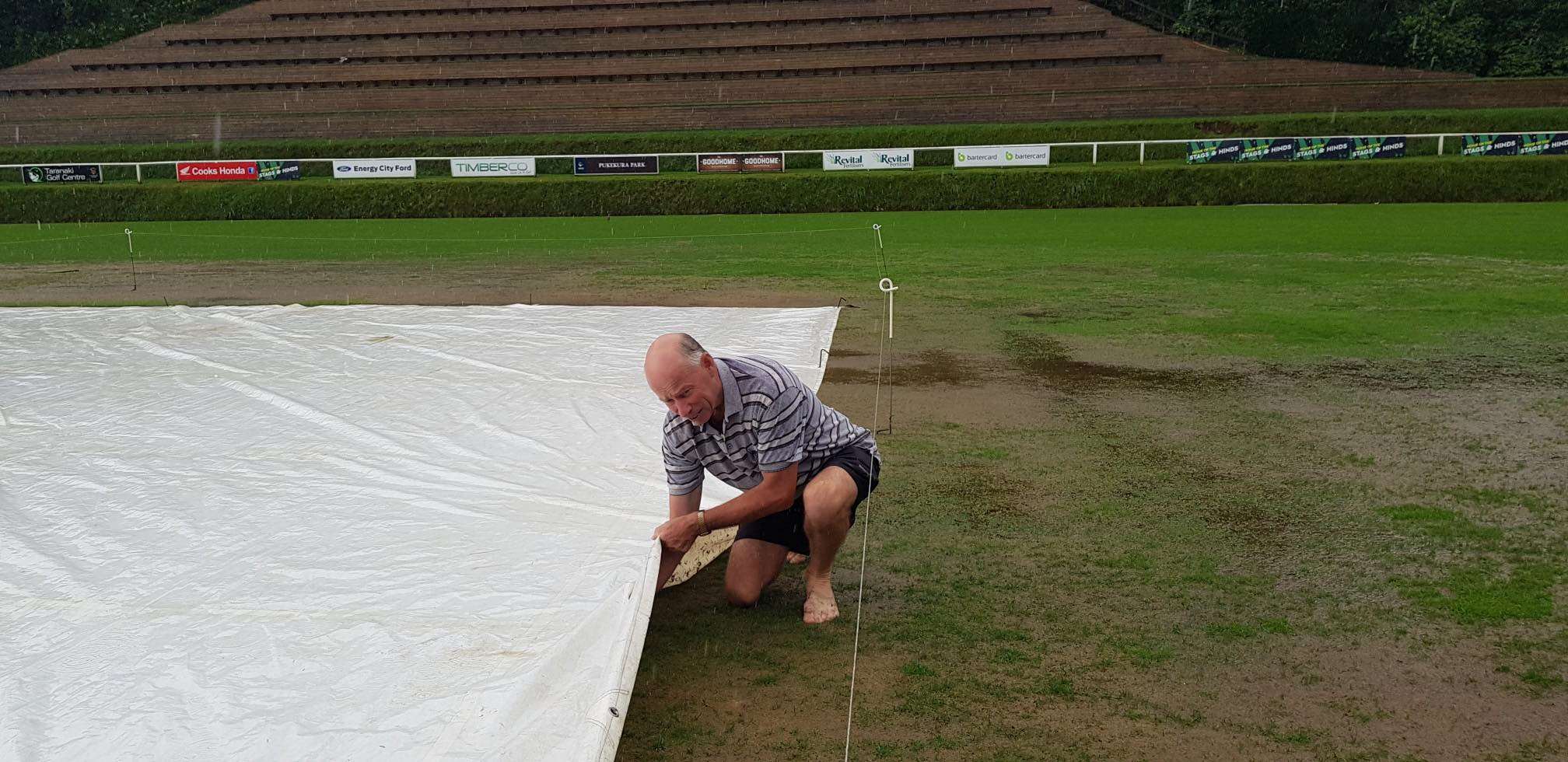 Battle lines are drawn in premier cricket final