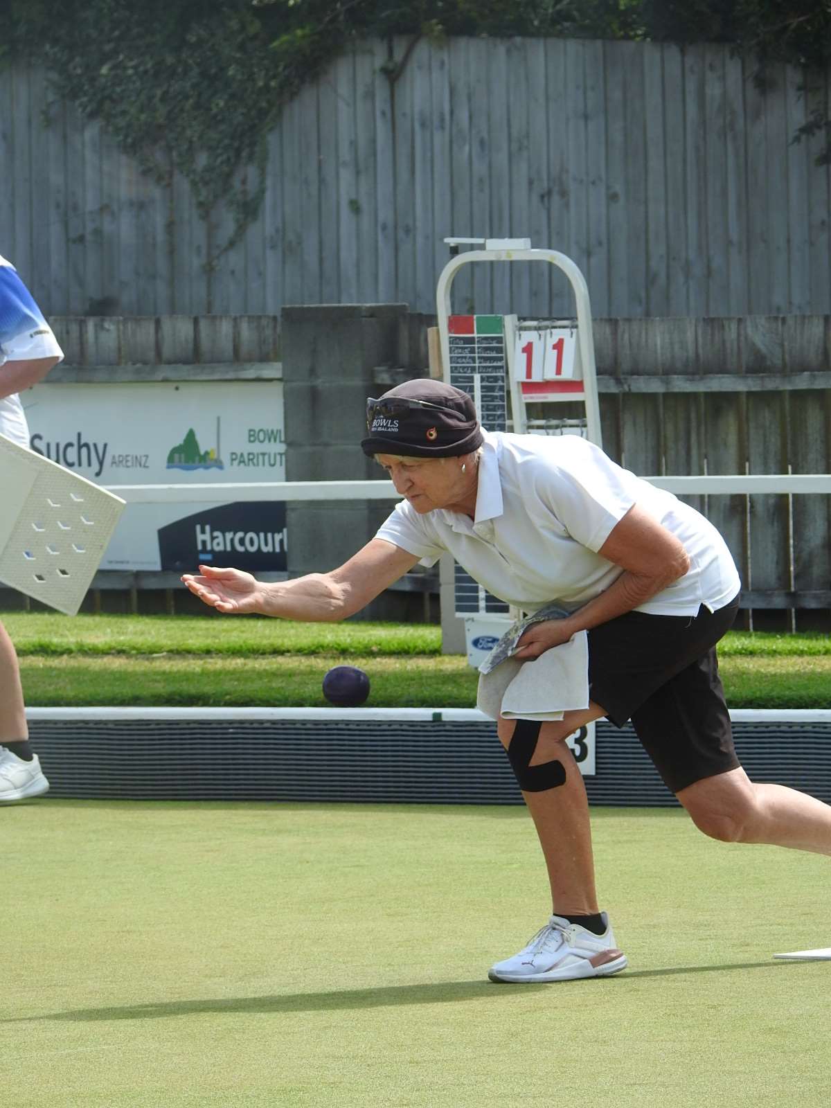 Day 2: Nine teams through in women’s open