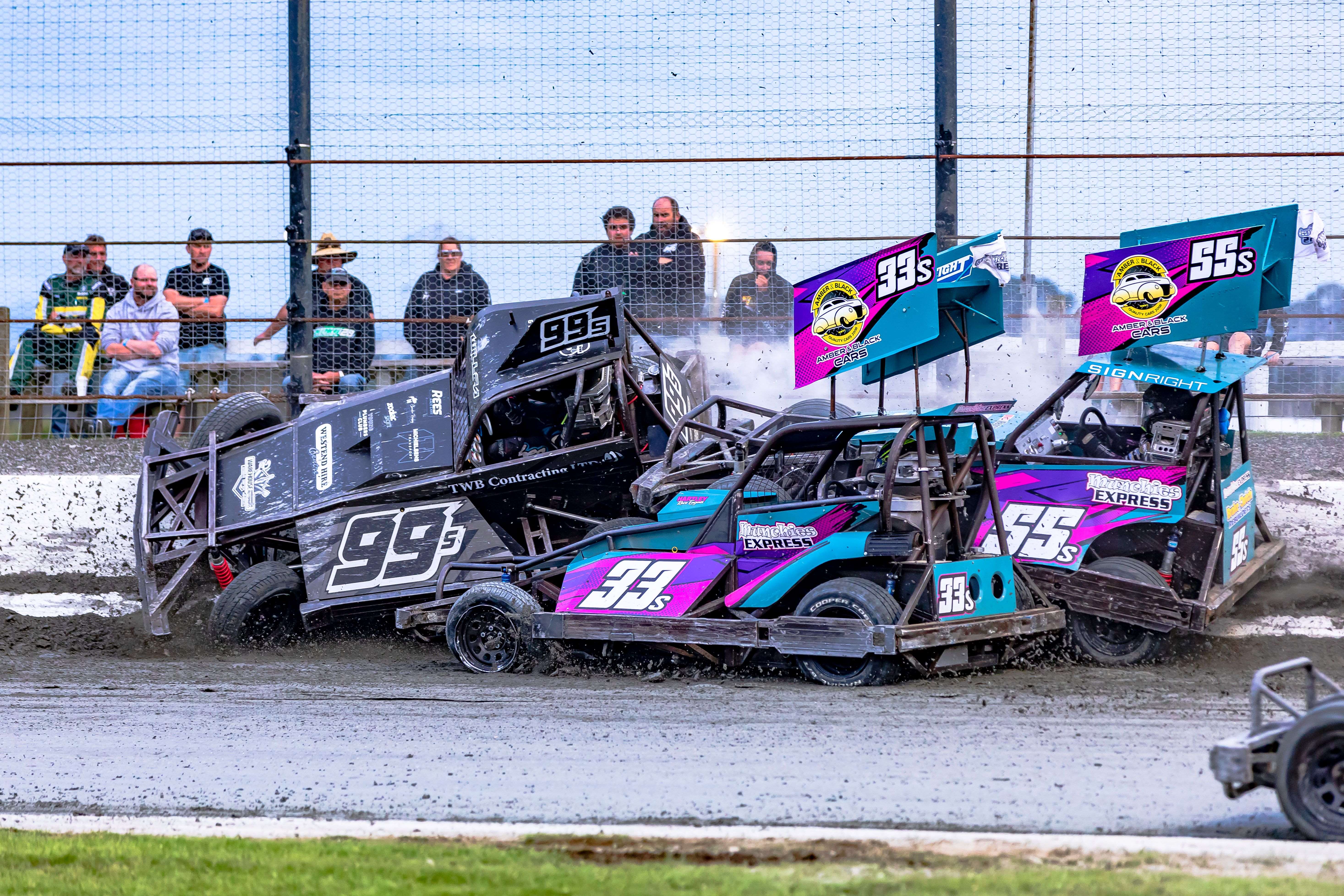 Walker entertains crowd while Patene snares Taranaki title