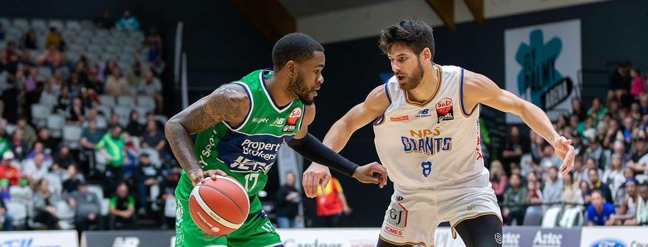 Airs back at home against Manawatu Jets